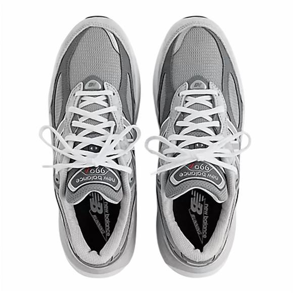 NEW NEW BALANCE men's fuelcell 990v6 sneaker - d/medium width in grey/grey - Picture 3 of 5